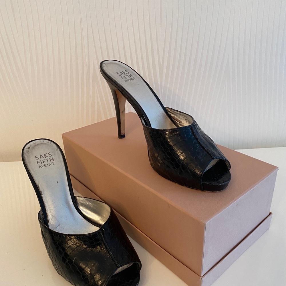 Saks Fifth Avenue production snake skin leather